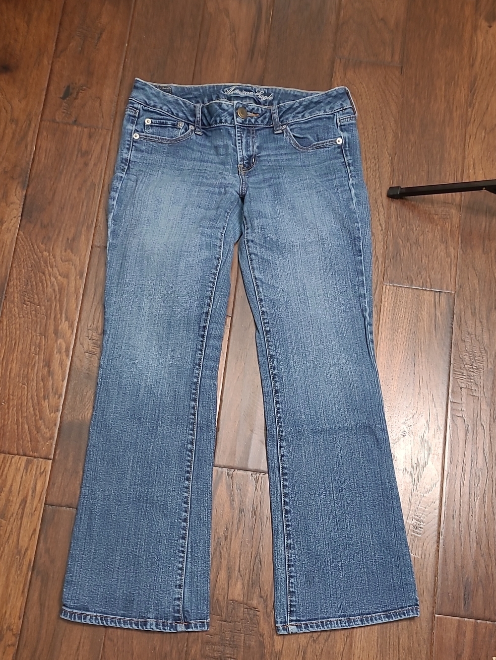 American Eagle Outfitters Favorite Boyfriend Jeans size 8